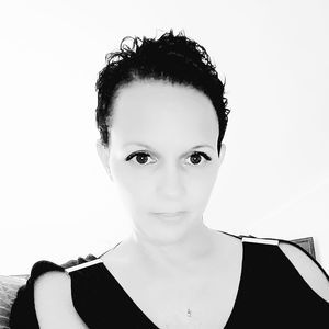 Meet your Posher, Carrie